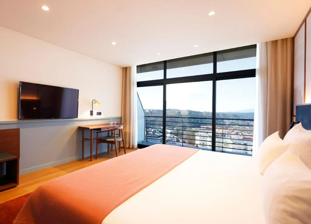Double or Twin STANDARD Room, Montebelo Viseu Congress Hotel, Porto