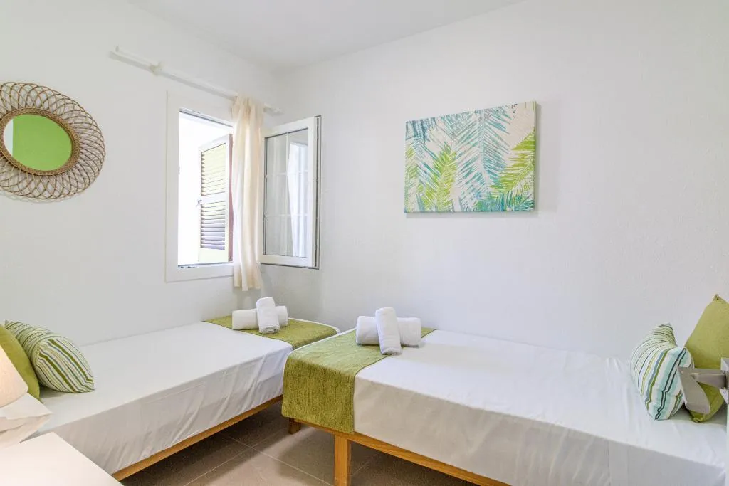 APARTMENT TWO BEDROOMS Room, Son Bou Playa Gold, Menorca