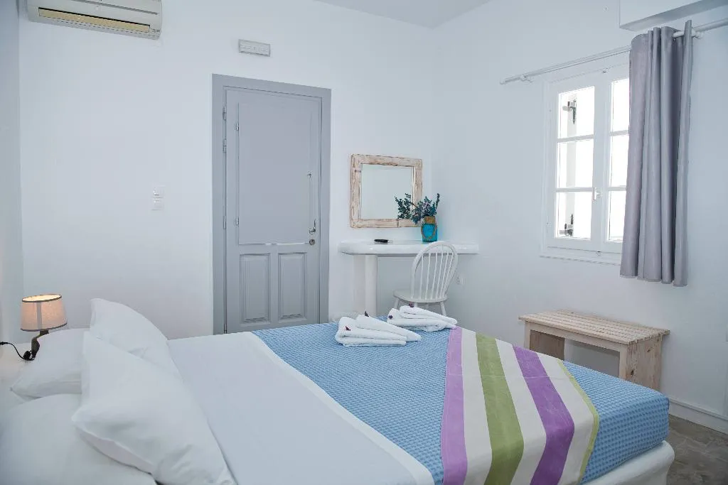 Double or Twin CLASSIC Room, The Last Sunbeam, Santorini