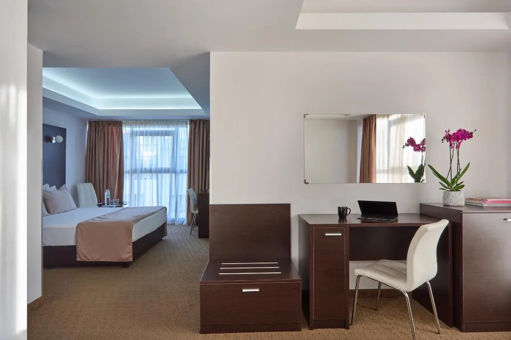 JUNIOR SUITE STANDARD Room, Breeze Boutique Athens, Athens