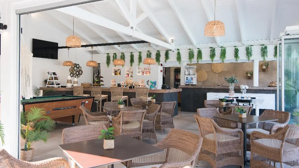 Bar, Mirage Studios, Crete
