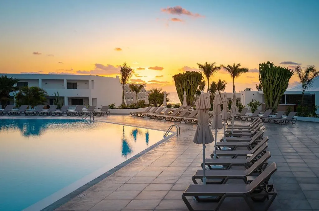 Pool, Radisson Blu Resort Lanzarote, Lanzarote