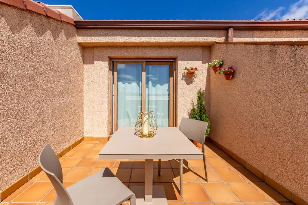 DOUBLE SINGLE USE WITH TERRACE Room, Dorma Reina Isabel, Madrid