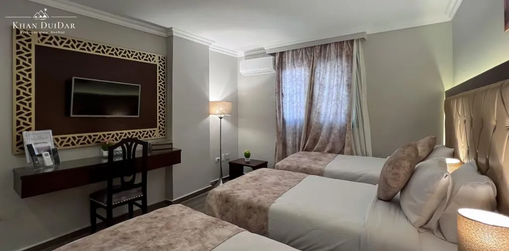 Room THREE BEDROOMS ONE BATHROOM Room, Khan Duidar Inn - Pyramids View Rooftop, Cairo