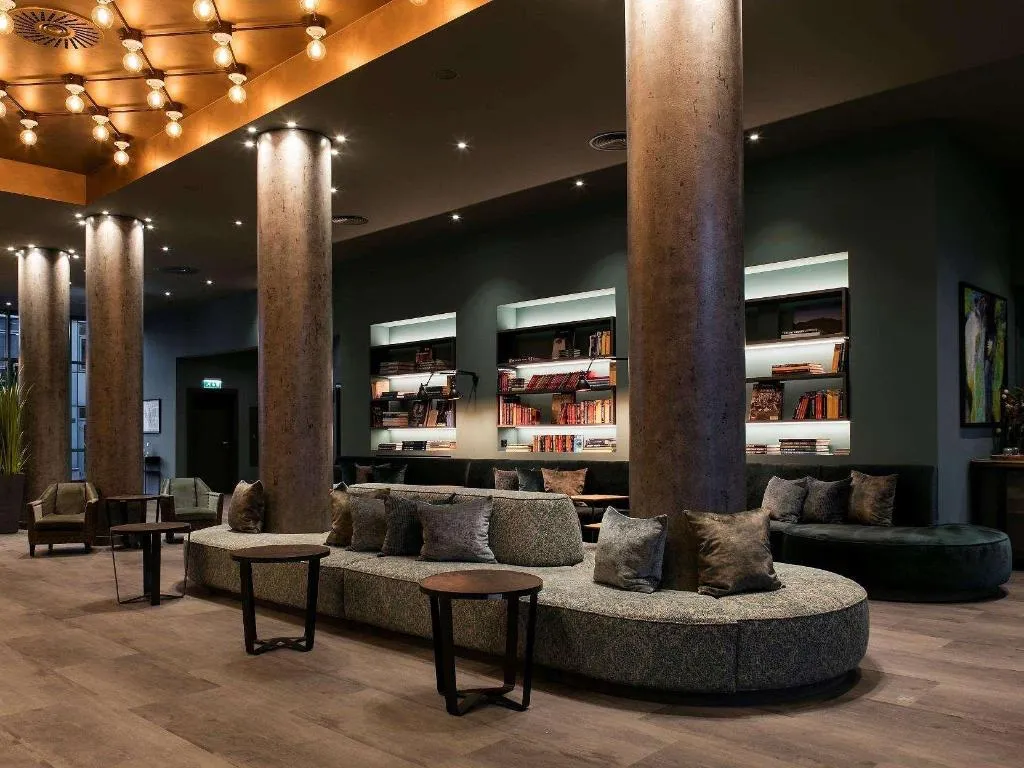 Lobby, Ameron Abion Spreebogen Waterside, Berlin