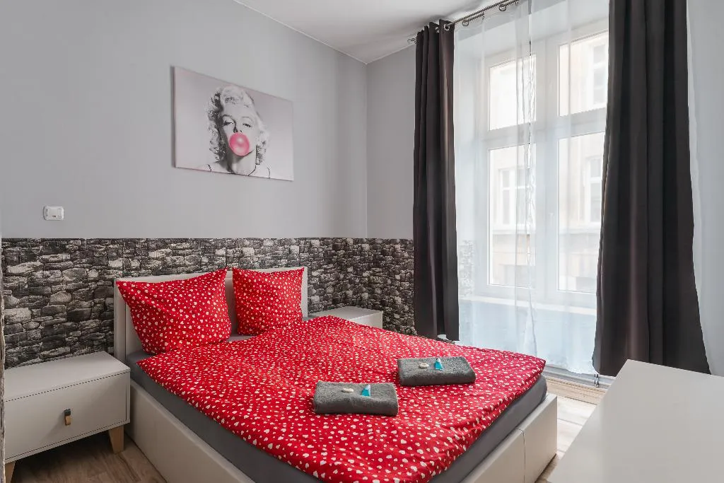 SINGLE STANDARD Room, 70s Guest room, Krakow