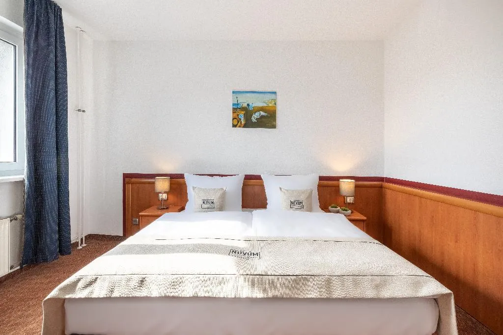 TRIPLE STANDARD Room, Hotel Aldea Berlin Centrum, Berlin