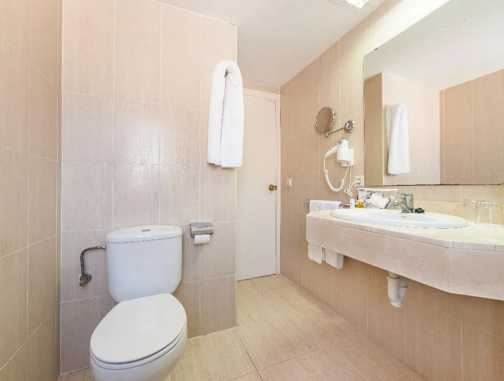Room, Globales Simar, Majorca