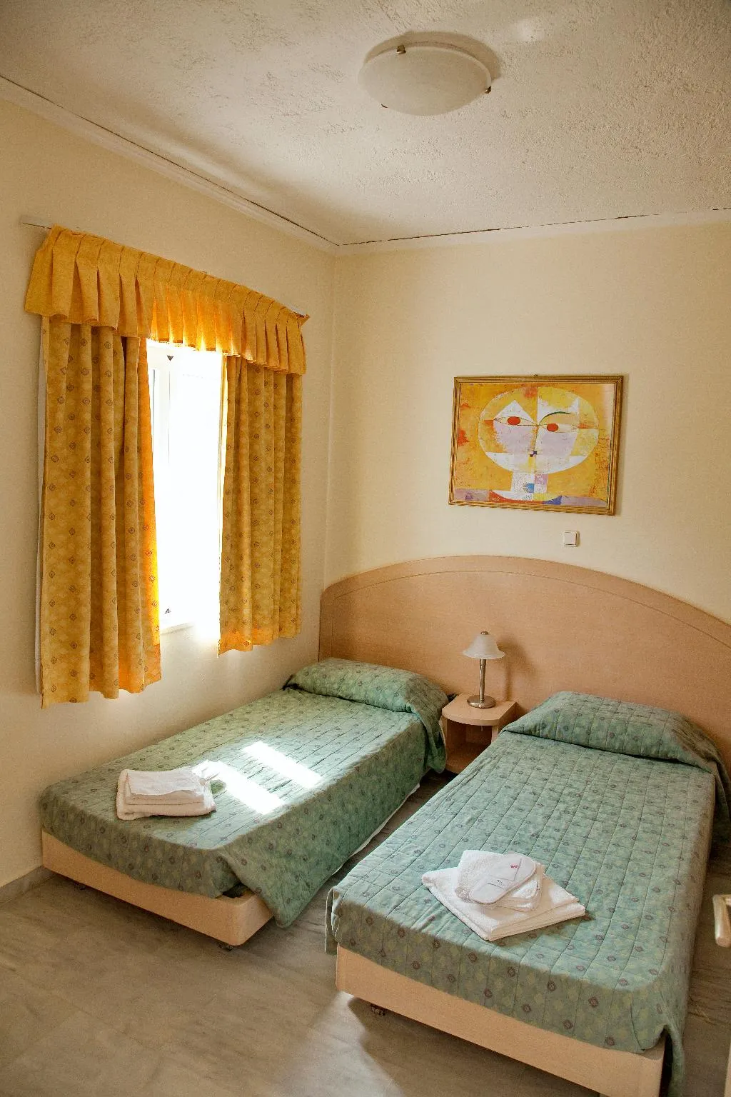 FAMILY ROOM CAPACITY 6 TWO BEDROOMS Room, Jo An Beach, Crete