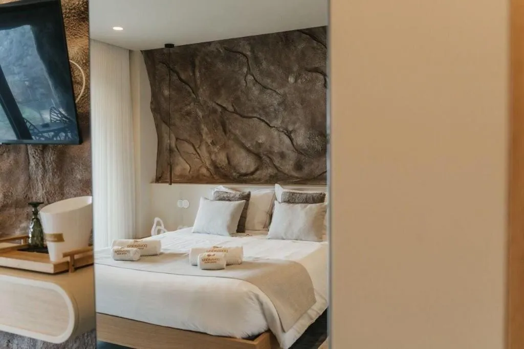 Room, Pousadela Village, Porto