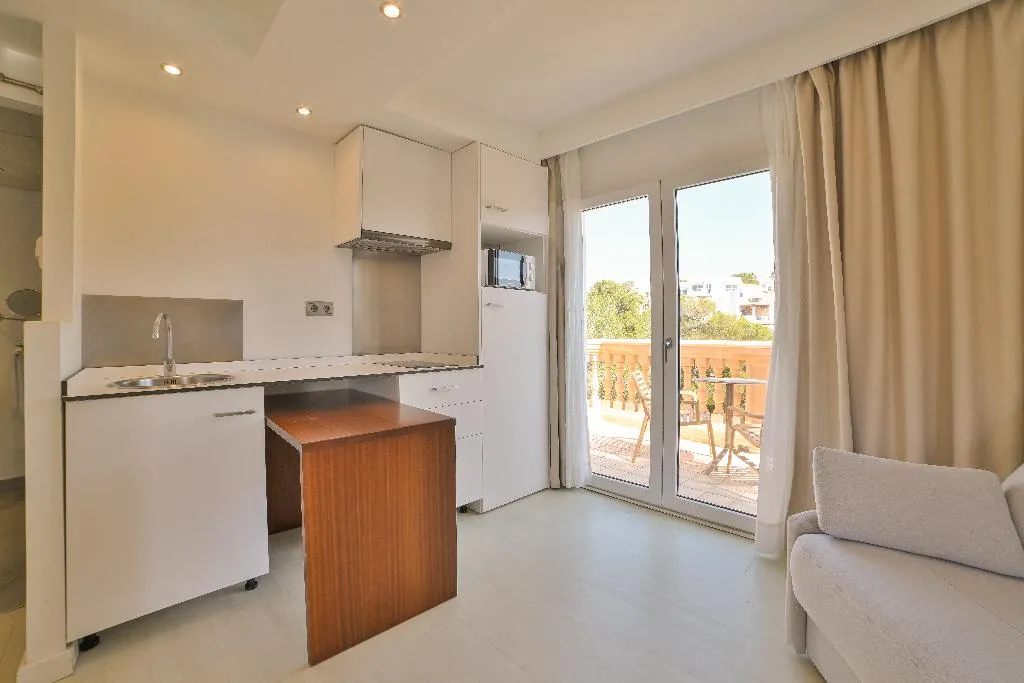 STUDIO CAPACITY 1 Room, Azul Playa Apartments, Majorca