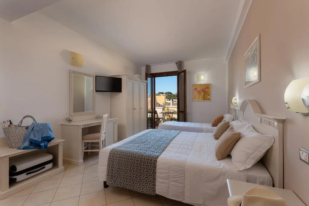 TRIPLE CLASSIC Room, Helios Hotel, Palermo