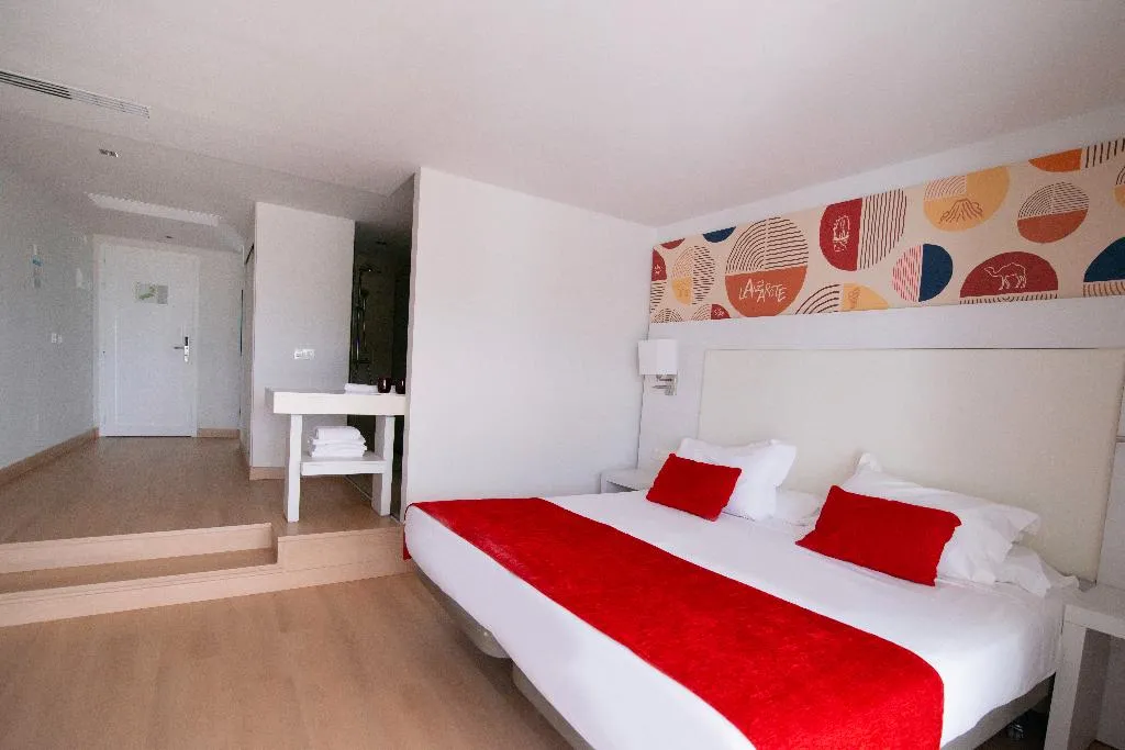 JUNIOR SUITE CAPACITY 4 Room, Aequora Lanzarote, Lanzarote