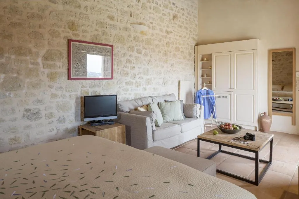 Room, Kapsaliana Village Hotel, Crete