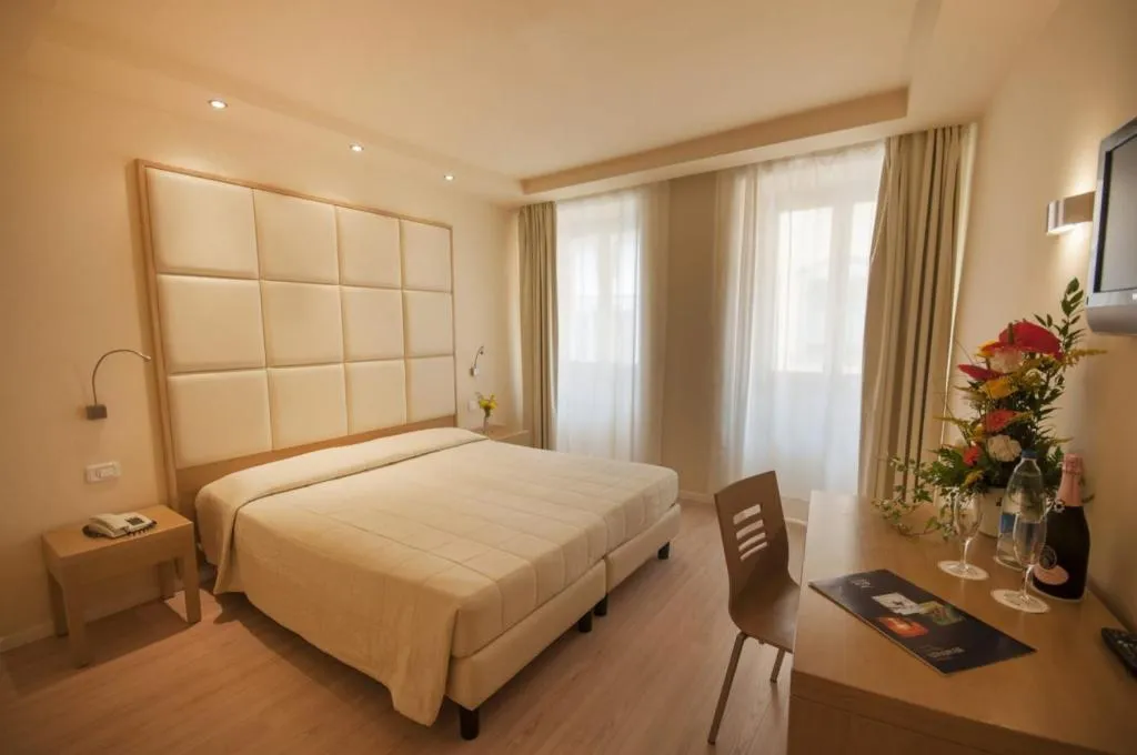 DOUBLE STANDARD Room, Antico Borgo, Milan