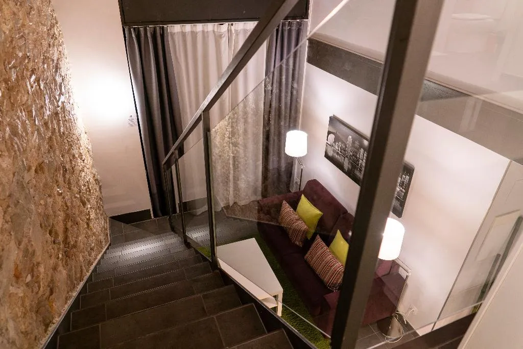 APARTMENT DUPLEX Room, Dailyflats Raval, Barcelona