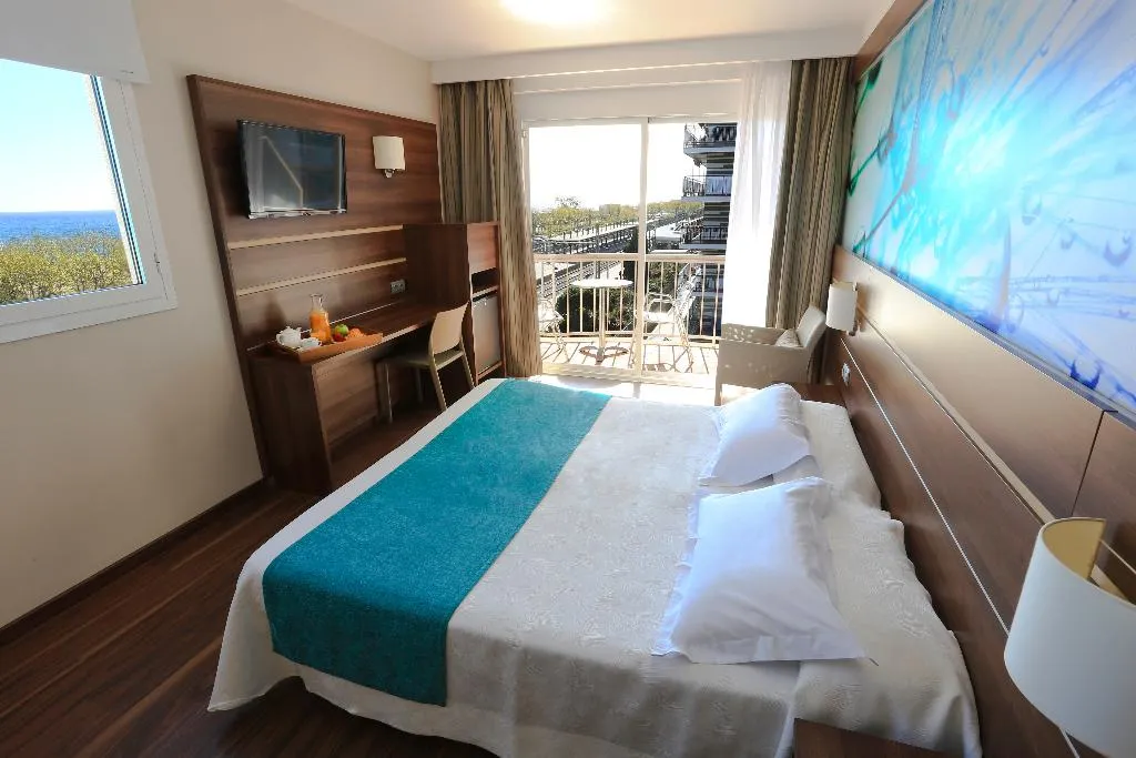 Double or Twin WITH VIEWS Room, Volga, Costa Brava