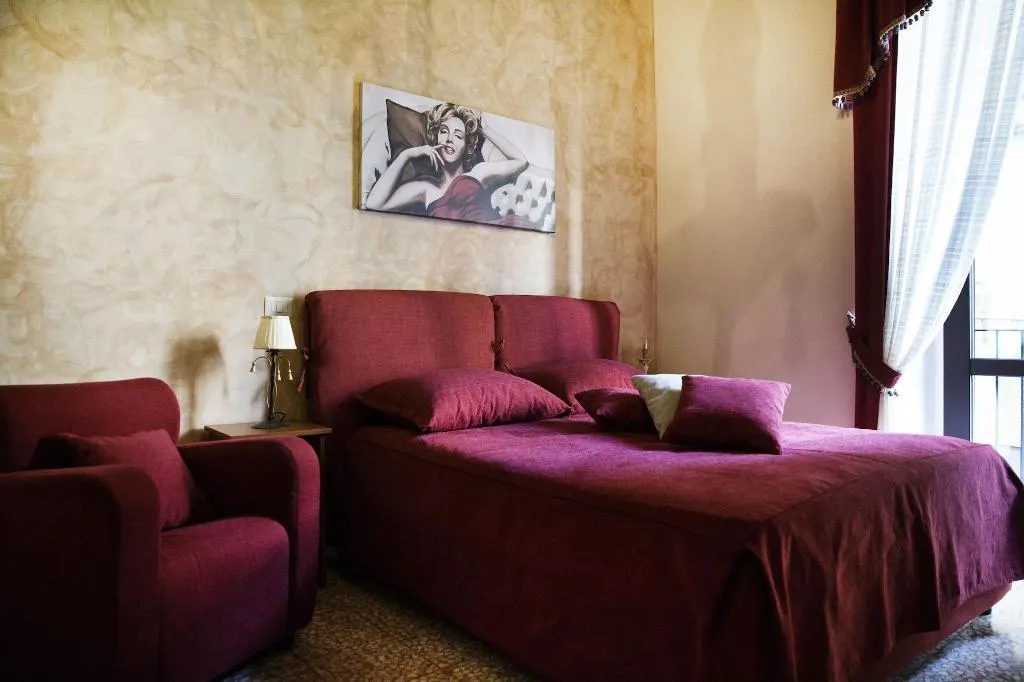 Room, B&B Rochel, Naples
