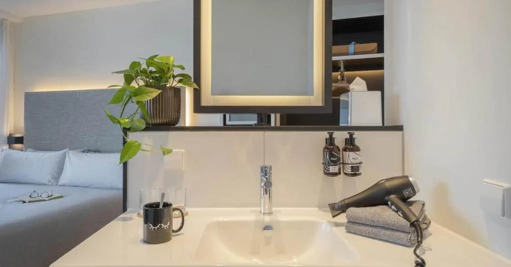 DOUBLE KING SIZE BED Room, Innside by Meliá Amsterdam, Amsterdam