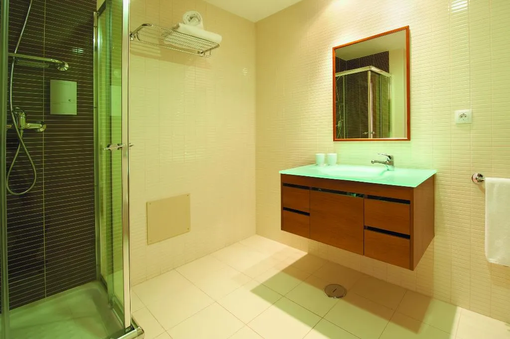 APARTMENT TWO BEDROOMS Room, Real Marina Residence, Algarve