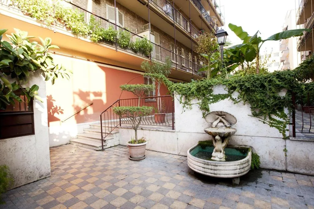General view, Martini Bed, Rome