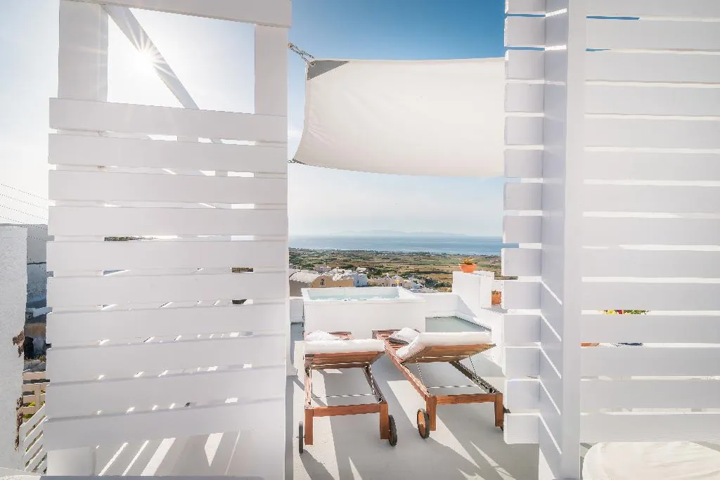 SUITE HONEYMOON Room, Fava Eco Suites, Santorini