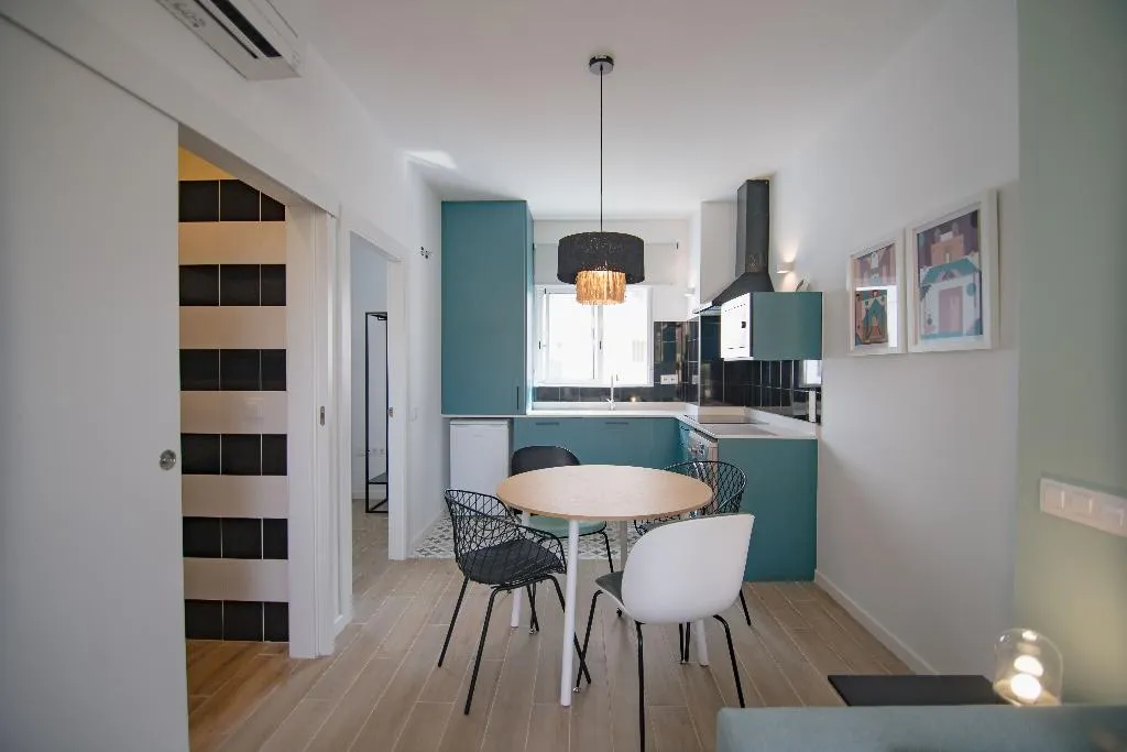 APARTMENT ONE BEDROOM WITH TERRACE Room, Libere Valencia Abastos, Valencia