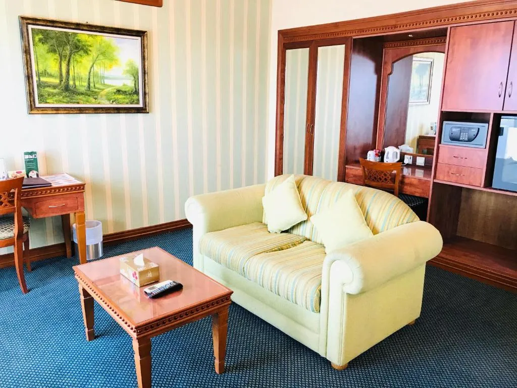 Double or Twin EXECUTIVE Room, Riviera Hotel Dubai, Dubai