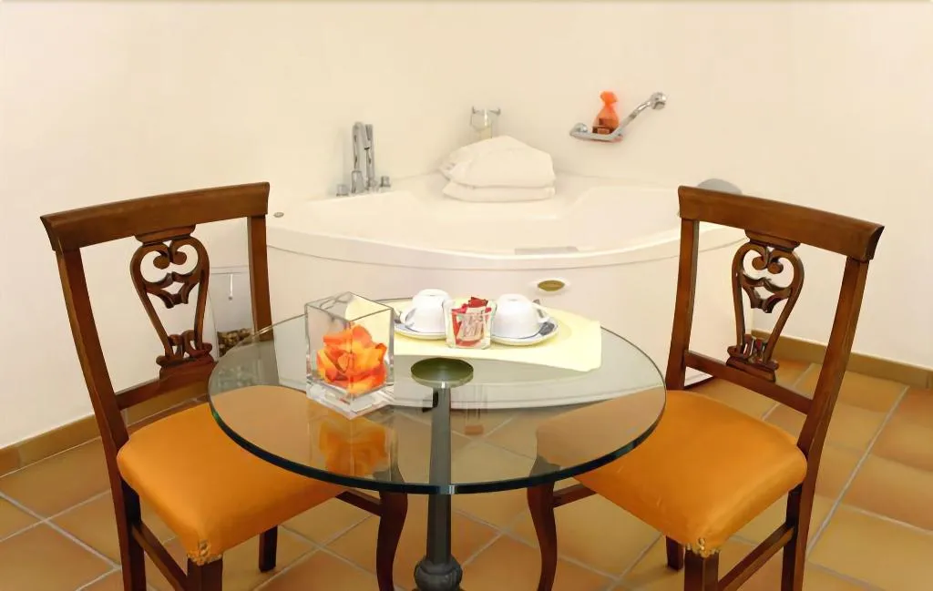 Room, Hotel Floridiana, Naples