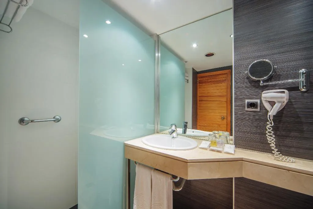 APARTMENT CAPACITY 2 Room, Fontanellas Playa, Majorca