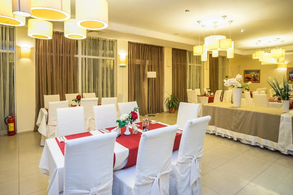 Restaurant, Clara Aparthotel & Residence, Bourgas