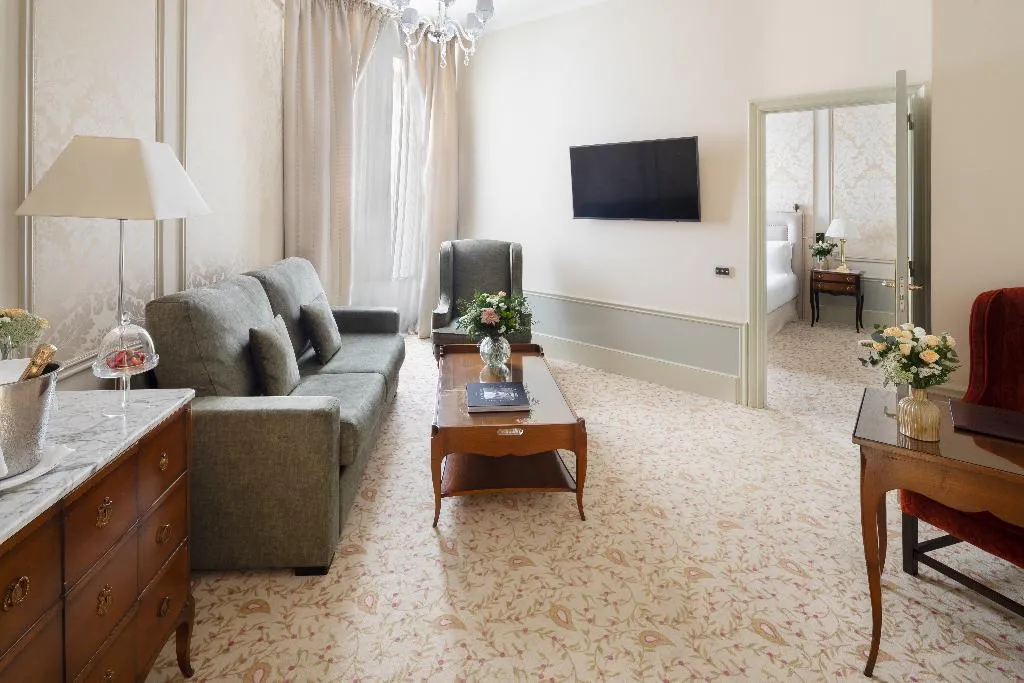 SUITE SUPERIOR Room, El Palace, Barcelona
