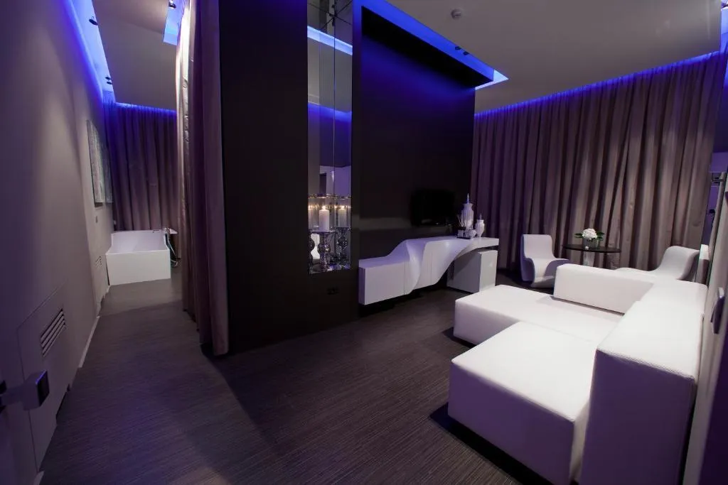 SUITE DELUXE WITH BALCONY Room, Le Camp Suite & SPA, Venice