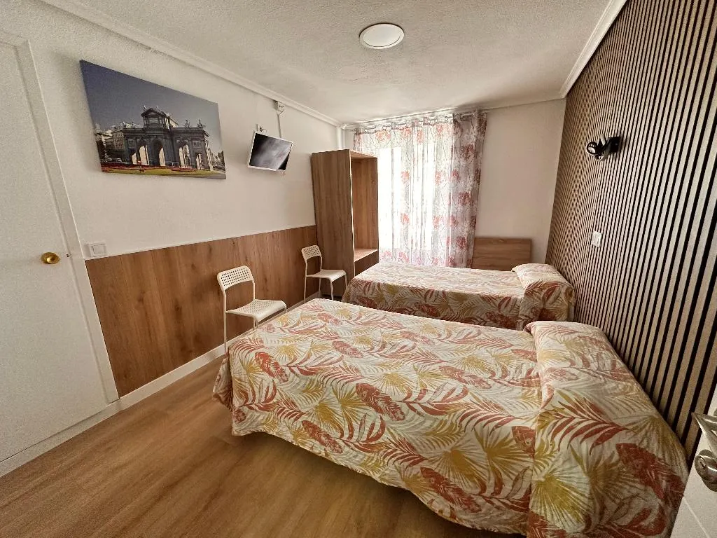 DOUBLE STANDARD Room, Hostal Rober, Madrid