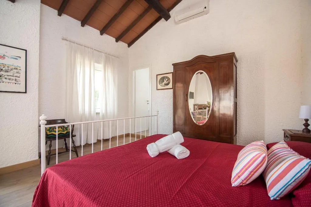 Room, Villa Degli Oleandri, Rome