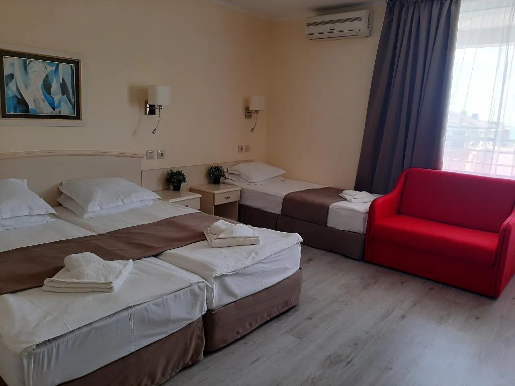 TRIPLE STANDARD Room, Detelina, Varna