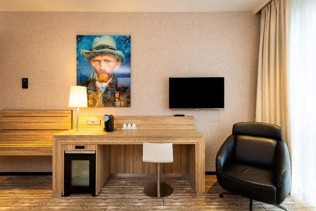 TRIPLE SUPERIOR Room, Van der Valk Hotel Schiphol, Amsterdam