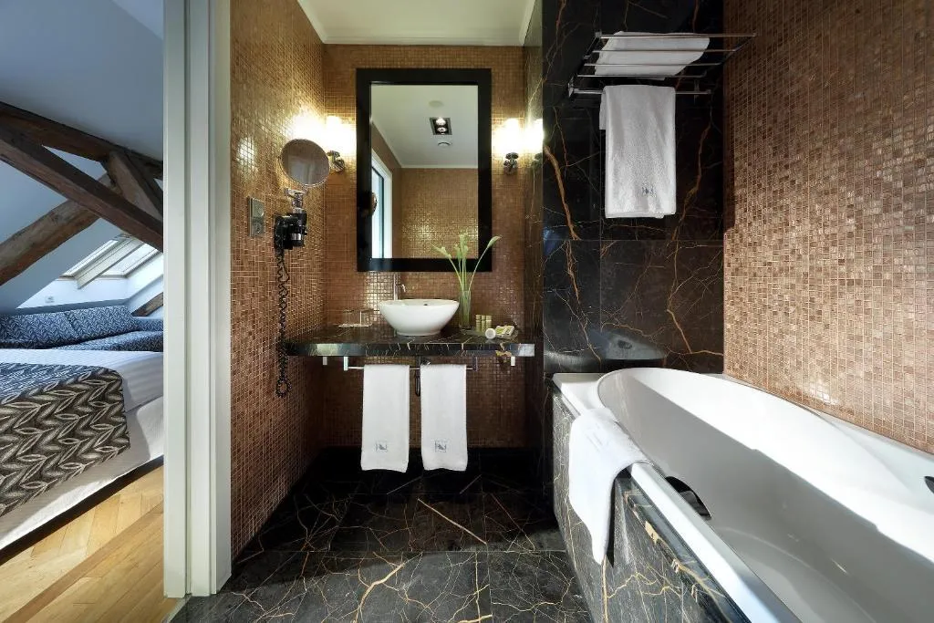 DOUBLE SINGLE USE DELUXE Room, Eurostars Thalia, Prague