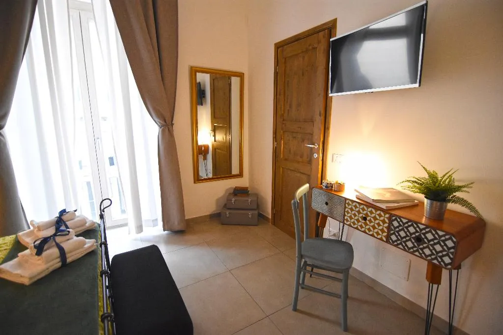 DOUBLE SUPERIOR WITH AIR CONDITIONING Room, B&B Crianza, Naples