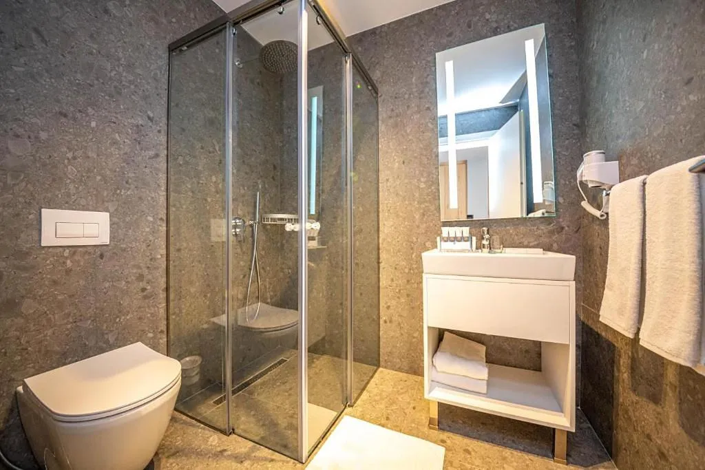 Room, Azure Inn Hotel, Southern Albania