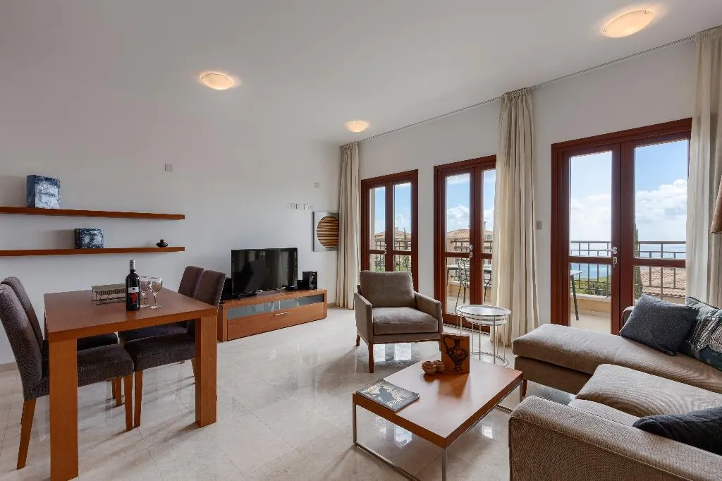 APARTMENT PREMIUM Room, Aphrodite Hills Rentals Premium Serviced Apartment, Cyprus