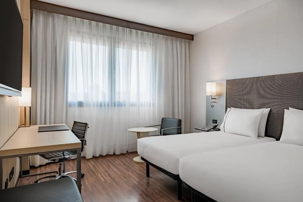 Room, AC Milano, Milan