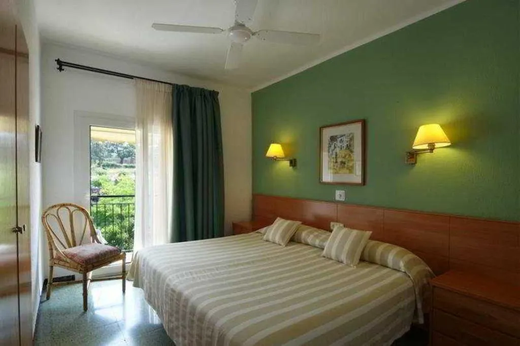 Double or Twin STANDARD Room, Ninays, Costa Brava