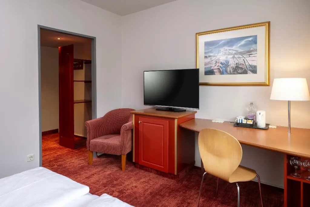 TWIN CLASSIC GARDEN VIEW Room, SORAT Hotel Berlin, Berlin