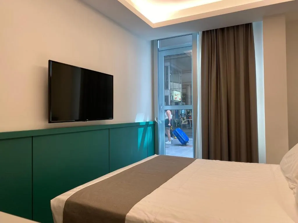 Double or Twin STANDARD Room, Smart Hotel - Naples Harbour, Naples