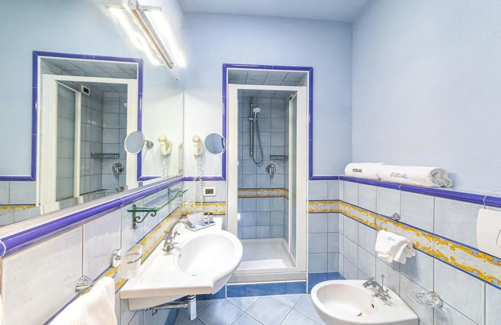 DOUBLE SUPERIOR SEA VIEW Room, Hotel Tritone Resort & Spa, Naples