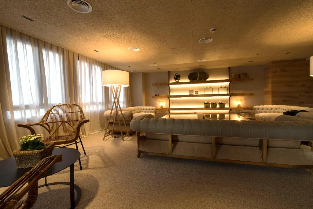Lobby, Zenit Sevilla, Seville
