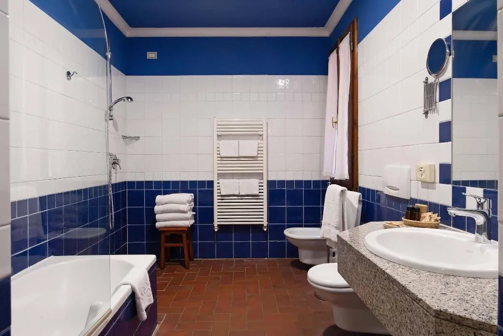 QUADRUPLE THREE BEDS Room, Porta Faenza, Florence