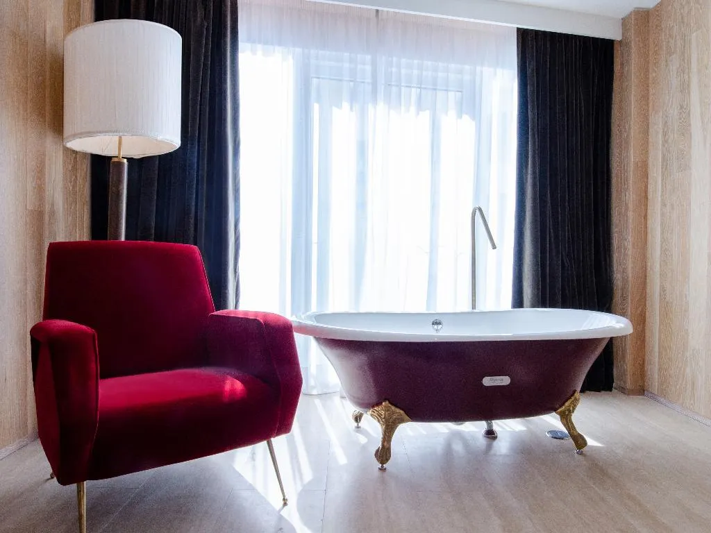 JUNIOR SUITE STANDARD Room, Browns Avenue Hotel, Lisbon