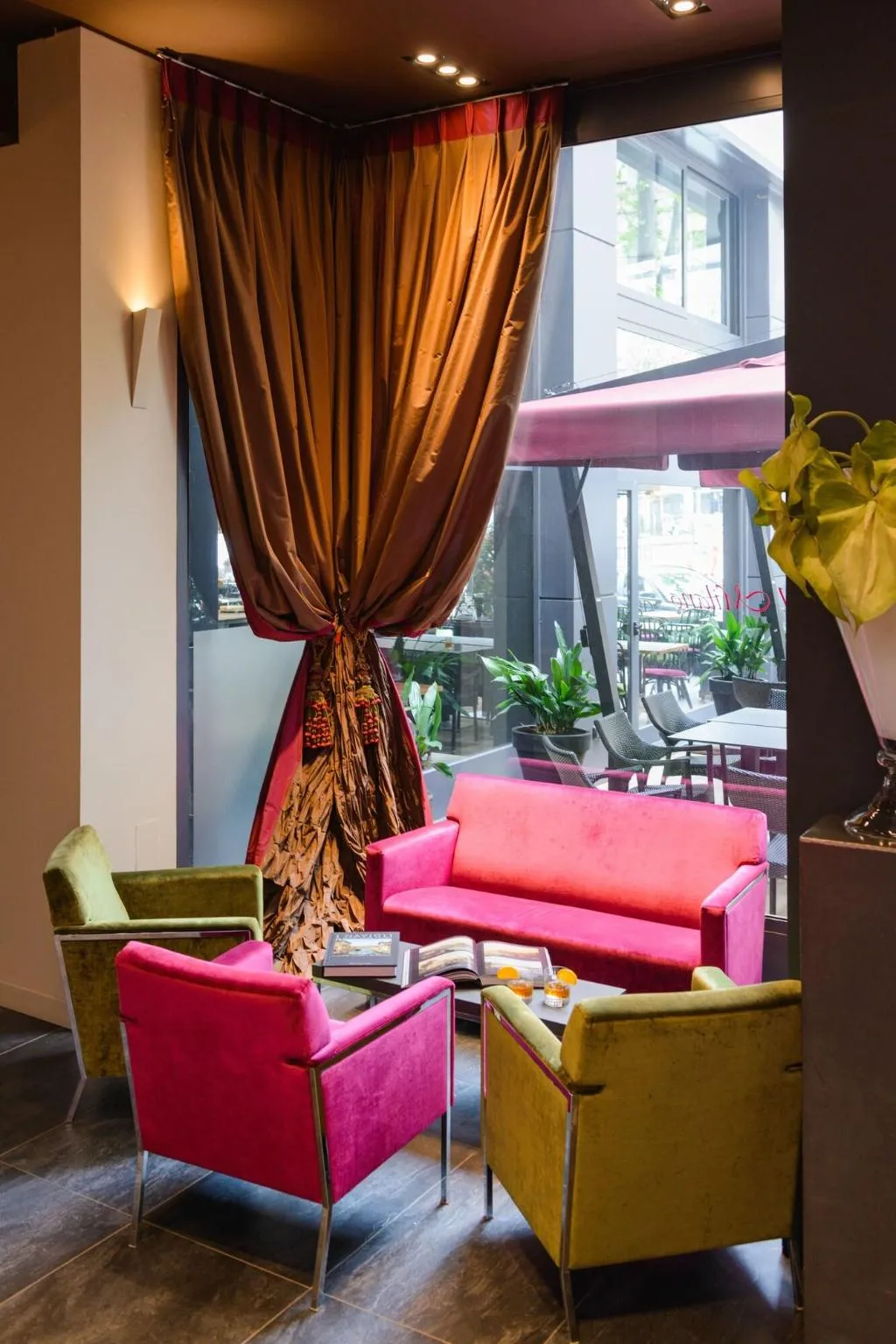 Lobby, Windsor, Milan